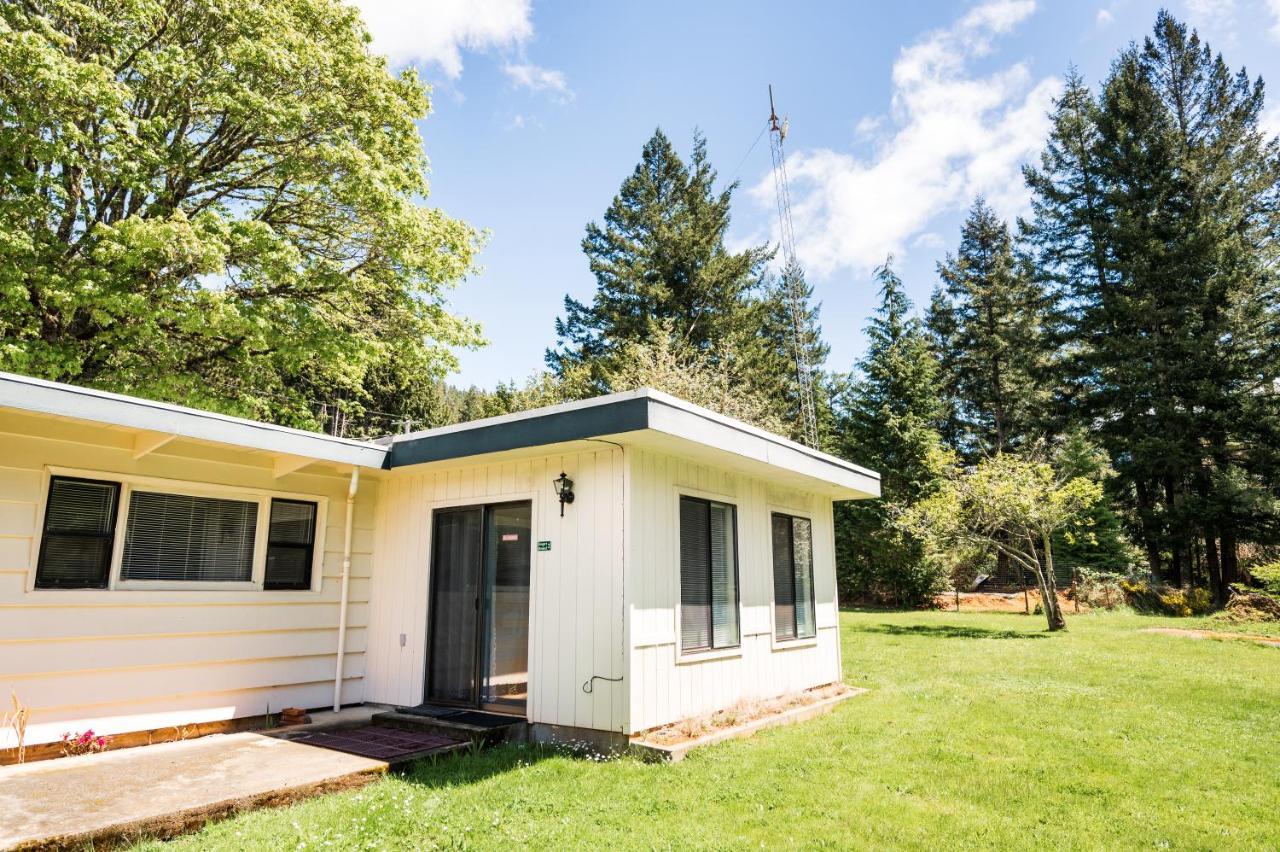 Redwood Meadows Rv Resort Crescent City Buitenkant foto