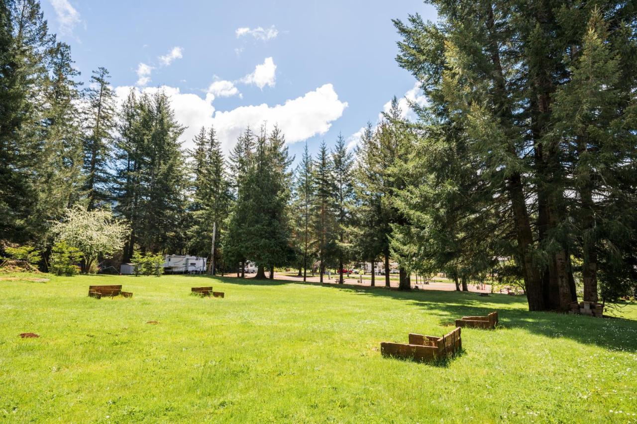Redwood Meadows Rv Resort Crescent City Buitenkant foto