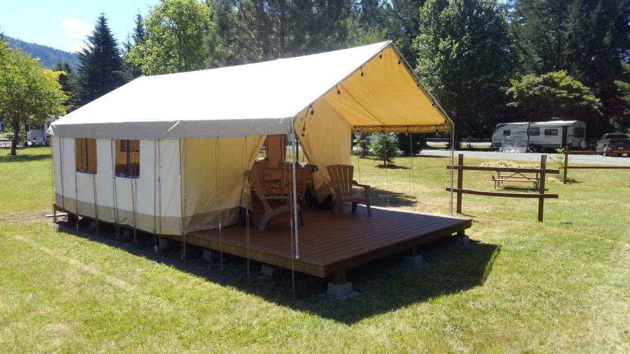 Redwood Meadows Rv Resort Crescent City Buitenkant foto